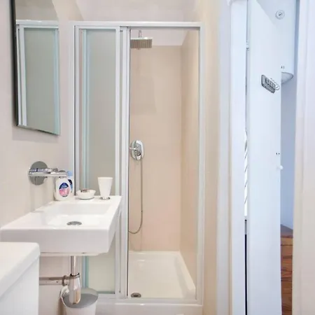 Blue Doors 公寓 罗维尼
